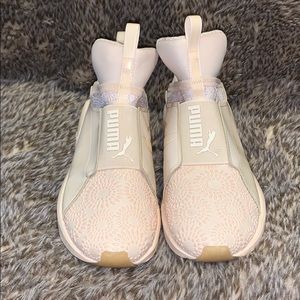 Puma mid shatter women training shoe